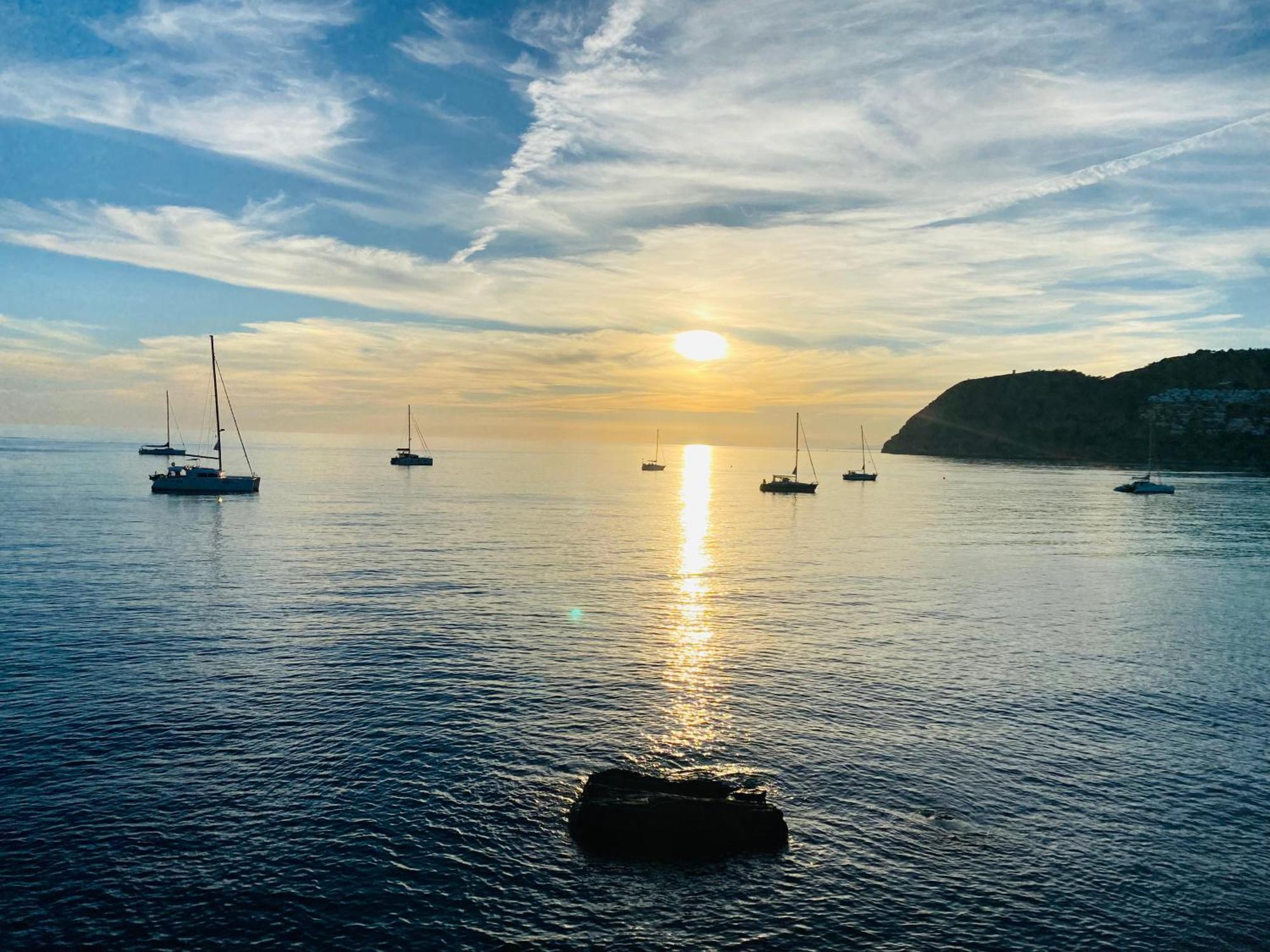 Jardines De Adnania En Marina Del Este Con Vista Al Mar Ada ラ・エラドゥーラ エクステリア 写真