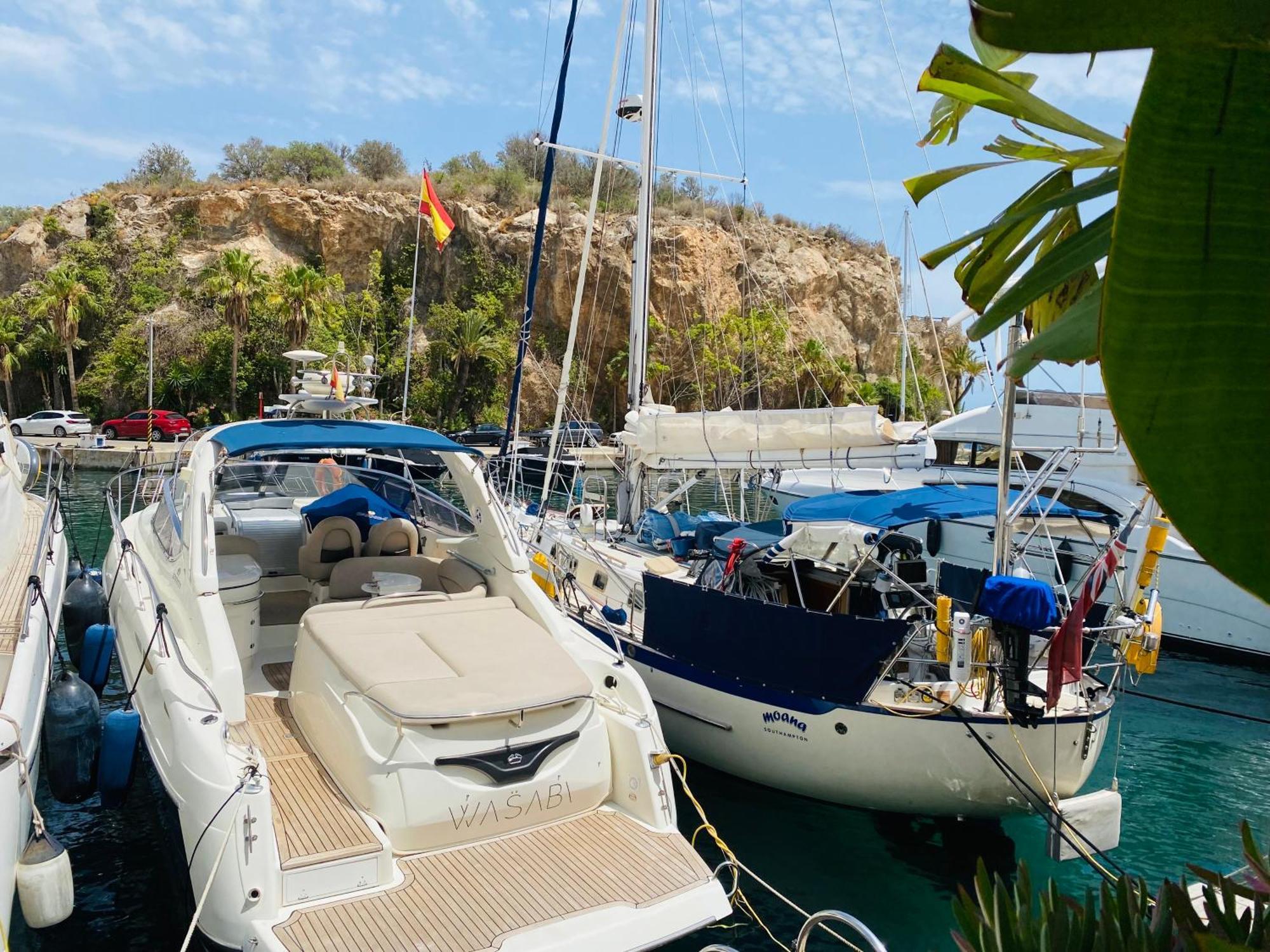 Jardines De Adnania En Marina Del Este Con Vista Al Mar Ada ラ・エラドゥーラ エクステリア 写真